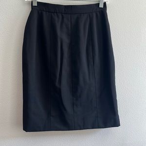 Chanel Boutique Authentic Vintage Black Pencil Skirt in Excellent Condition